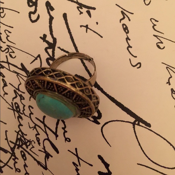 Vintage Turquoise adjustable statement cocktail ring - Picture 4 of 5